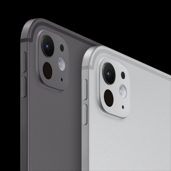 apple-ipad-pro-color-lineups-251015_inline-jpg-large_2x