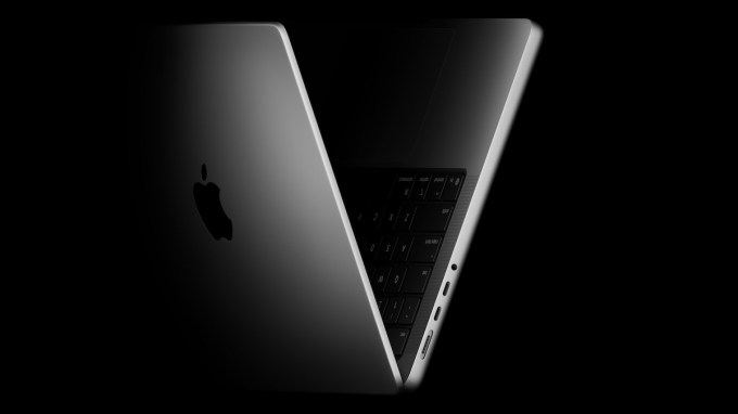 apple-macbook-pro-14-in-hero-251015_big-jpg-large_2x