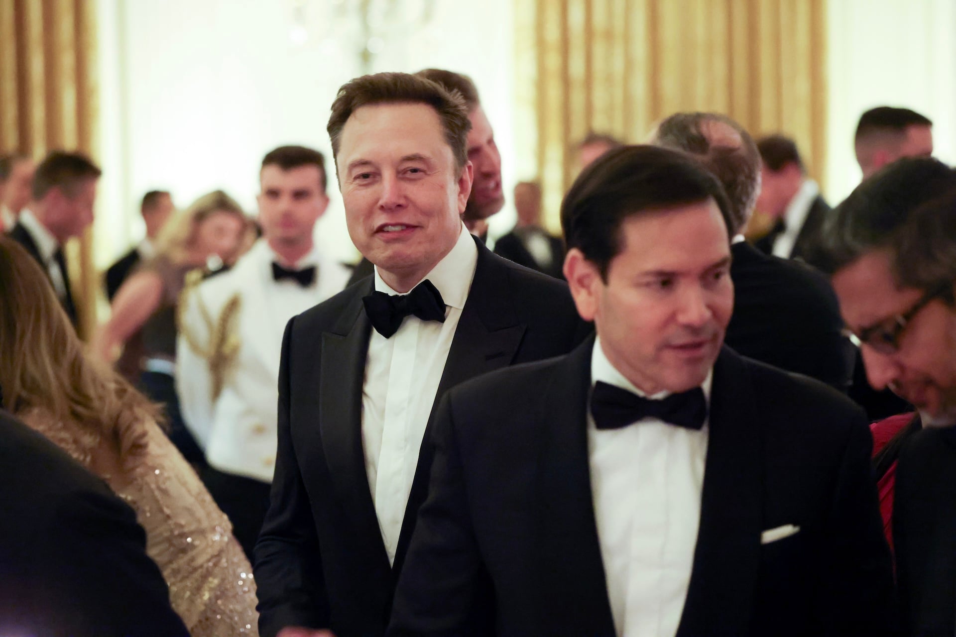 elon-musk-goofy-face-1 SpaceX and Tesla CEO Elon Musk mingles with guests as U.S. President Donald Trump hosts a state dinner for President of China Xi Jinping and first lady Peng Liyuan and in the East Room of the White House on September 24, 2026 in Washington, DC.