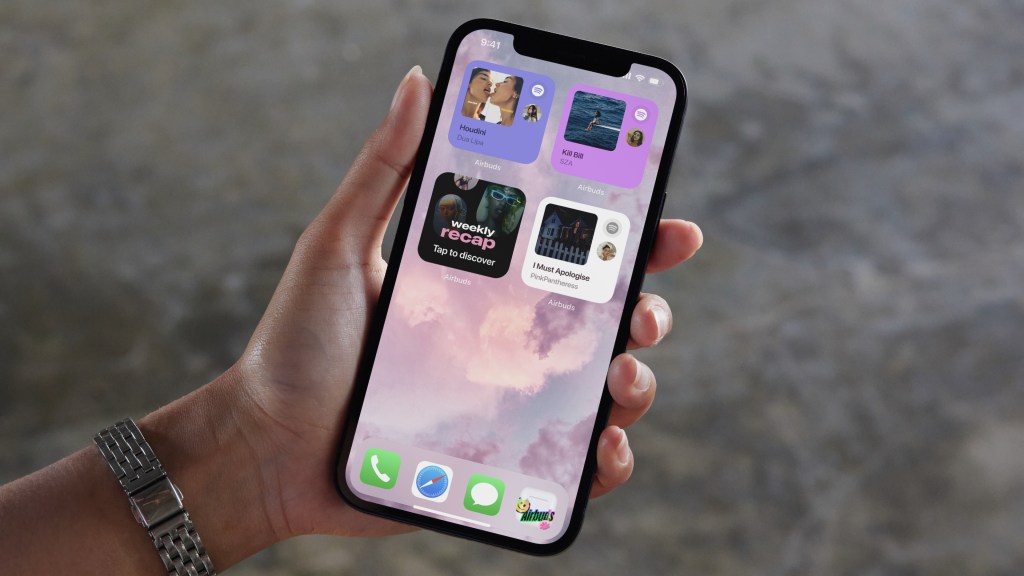 screenshots of Airbuds mobile app widget