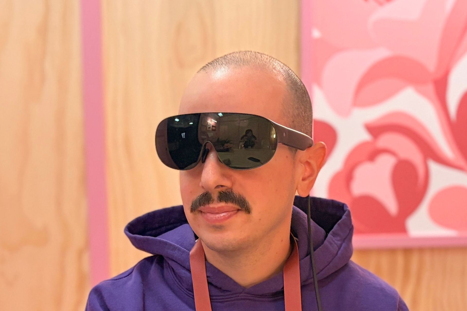 meta-vr-glasses-7-4 Gizmodo Senior Writer James Pero wearing Meta VR Glasses at Meta Connect 2026