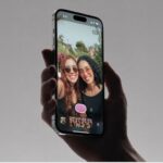 Superpose app on smartphone screen