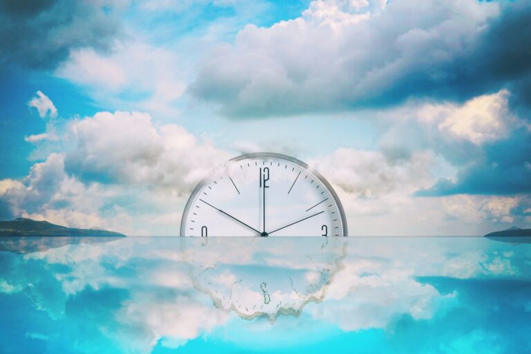 Clock,that,goes,into,the,water.,cloudy,sky.,reflection.,time