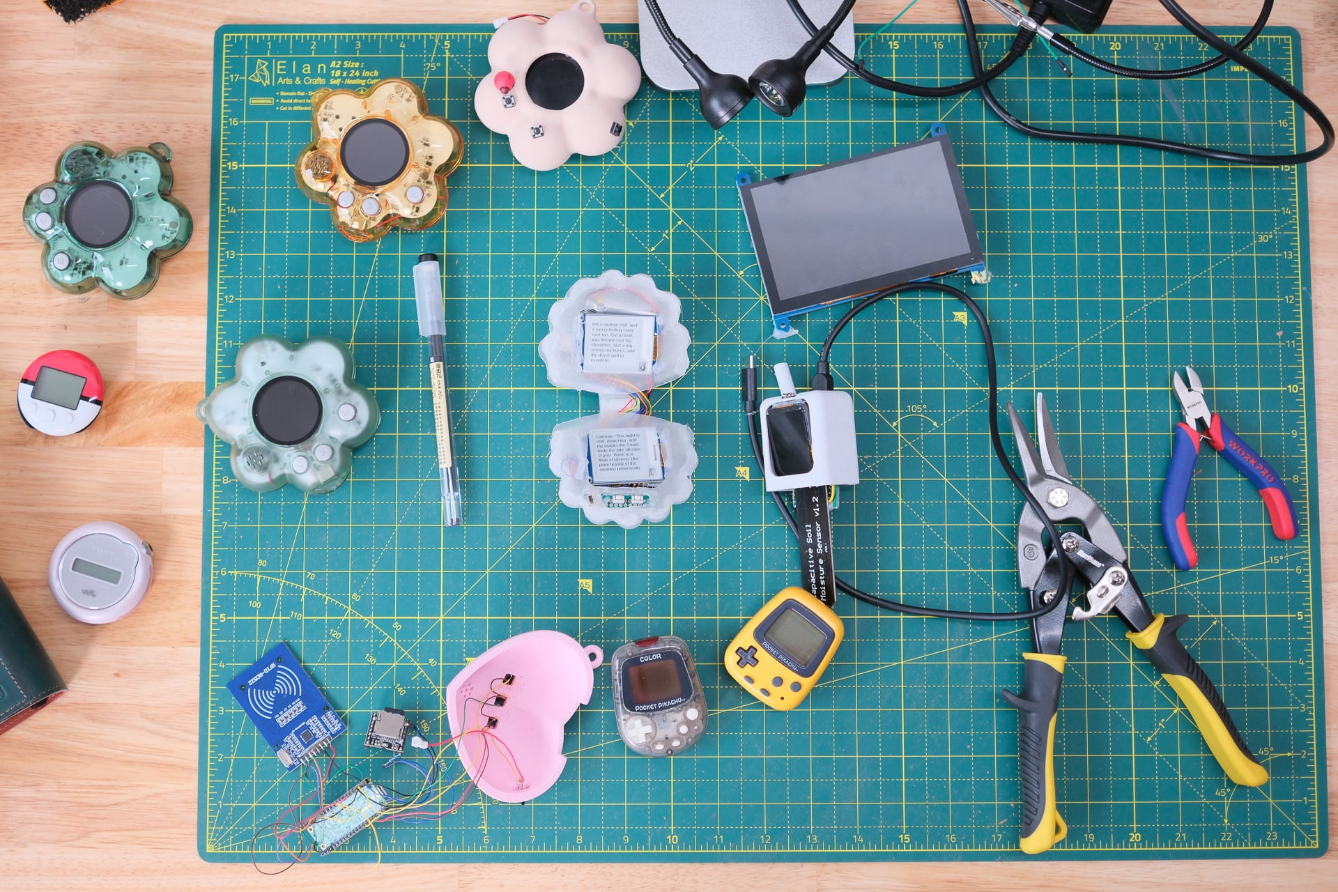 tru-narla-workspace-1 A photo of custom hardware maker Tru Narla's workspace.